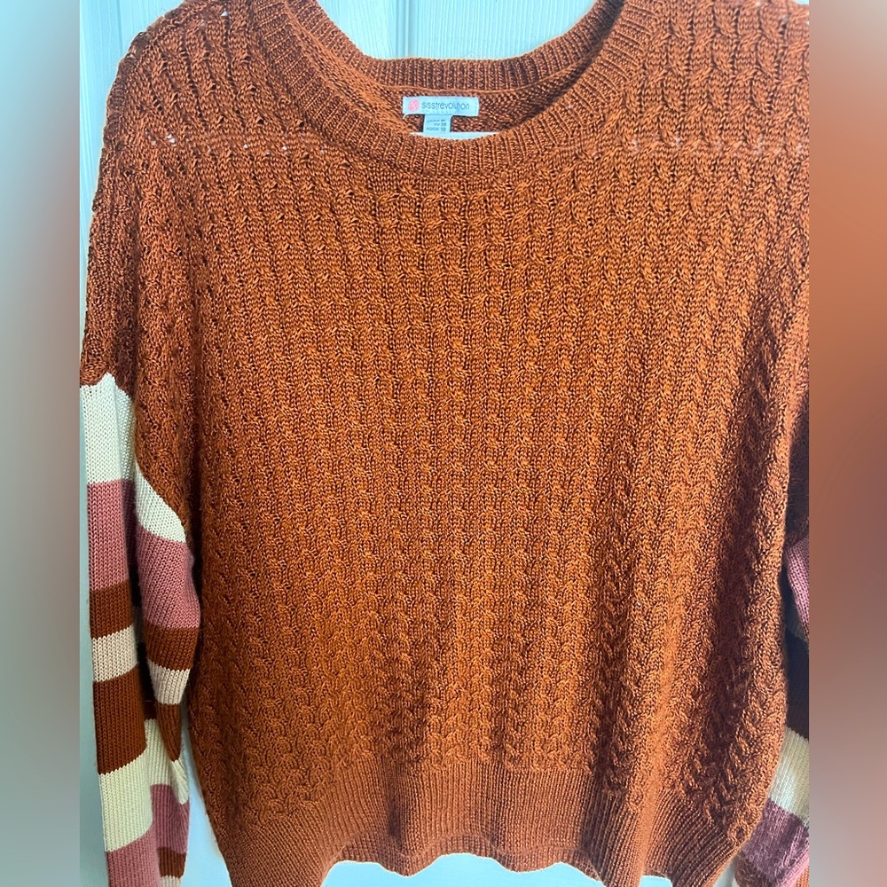 sisstrevolution brown sweater with striped sleeves. size m